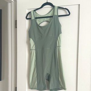 Fabletics; M/8; Palm Leaf/Thyme
